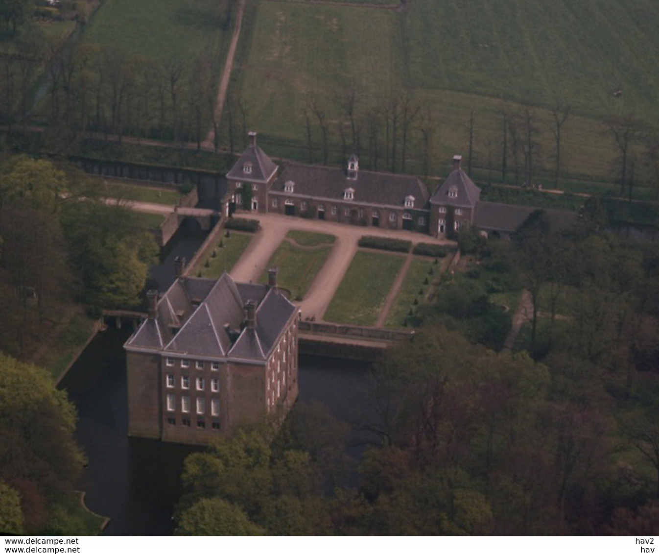 Amerongen, Kasteel Amerongen, Luchtfoto LF625 - Amerongen