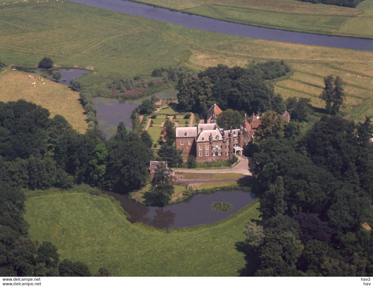 Vught, Kasteel Maurick, Luchtfoto LF541 - Vught