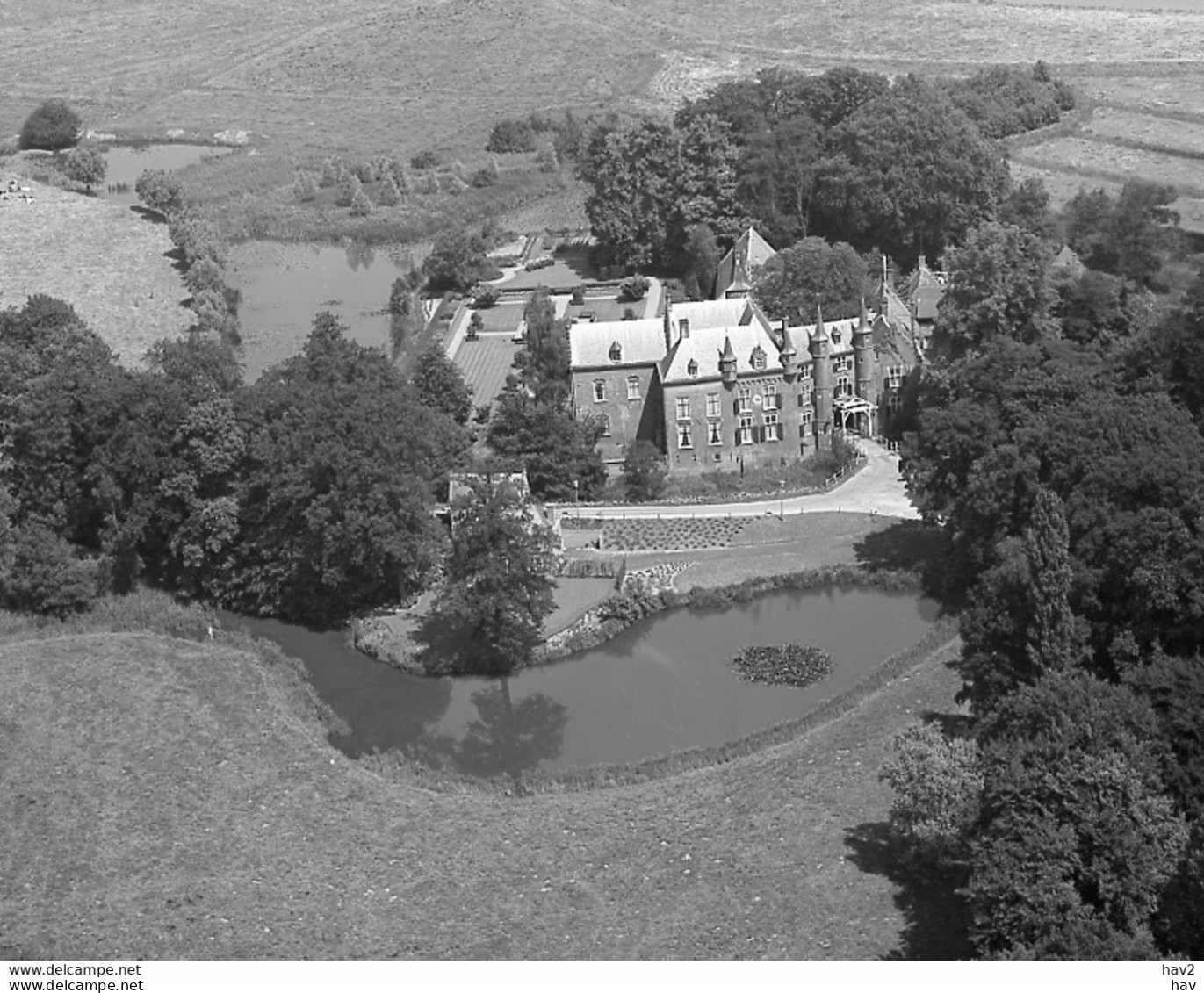 Vught, Kasteel Maurick, Luchtfoto LF542 - Vught