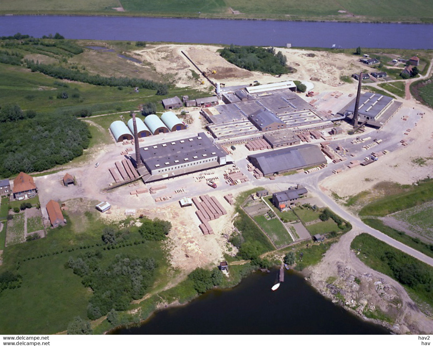 Wijk Bij Duurstede, Steenfabriek, Luchtfoto LF1364 - Wijk Bij Duurstede