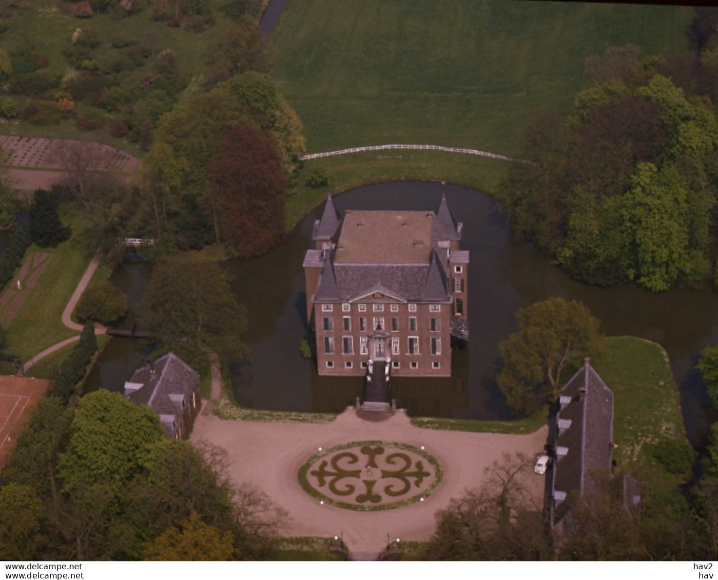 Driebergen, Kasteel Hardenbroek, Luchtfoto LF142 - Driebergen – Rijsenburg