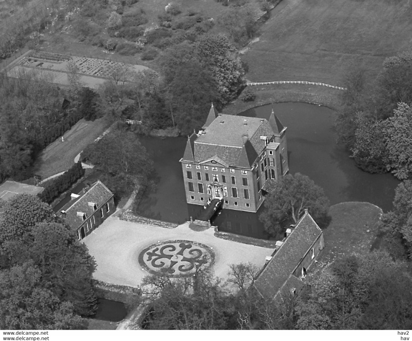 Driebergen, Kasteel Hardenbroek, Luchtfoto LF143 - Driebergen – Rijsenburg