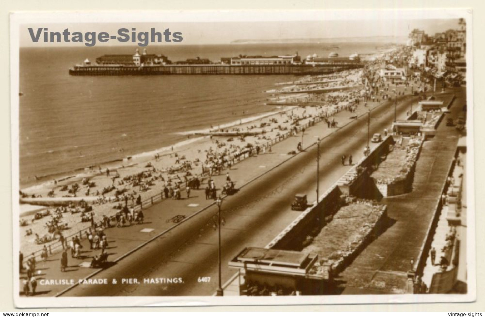 Hastings / United Kingdom: Carlisle Parade, Pier - Sussex (Vintage RPPC) - Hastings