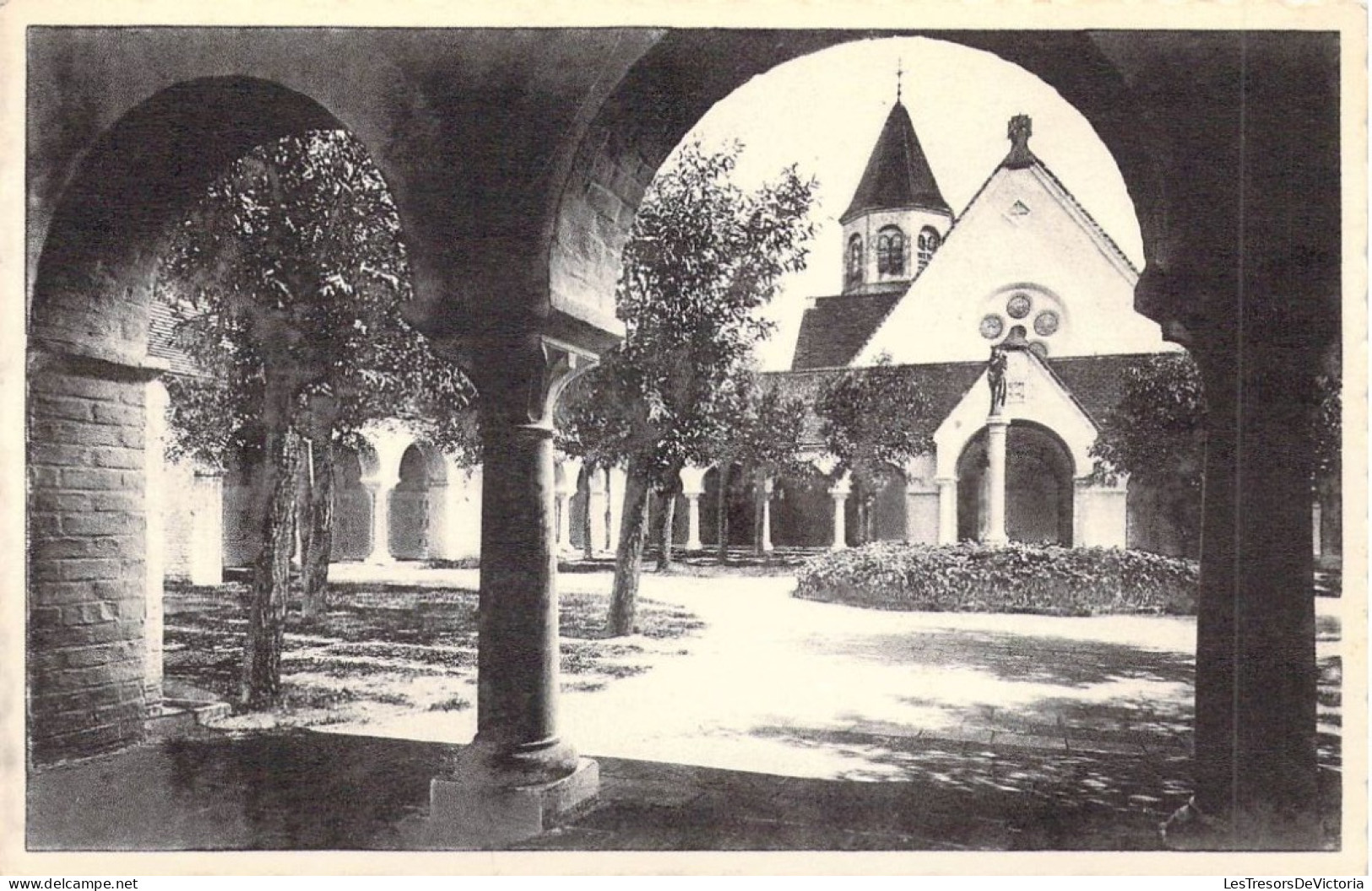 BELGIQUE - KNOKKE ZOUTE - Préau De L'église - Carte Postale Ancienne - Knokke