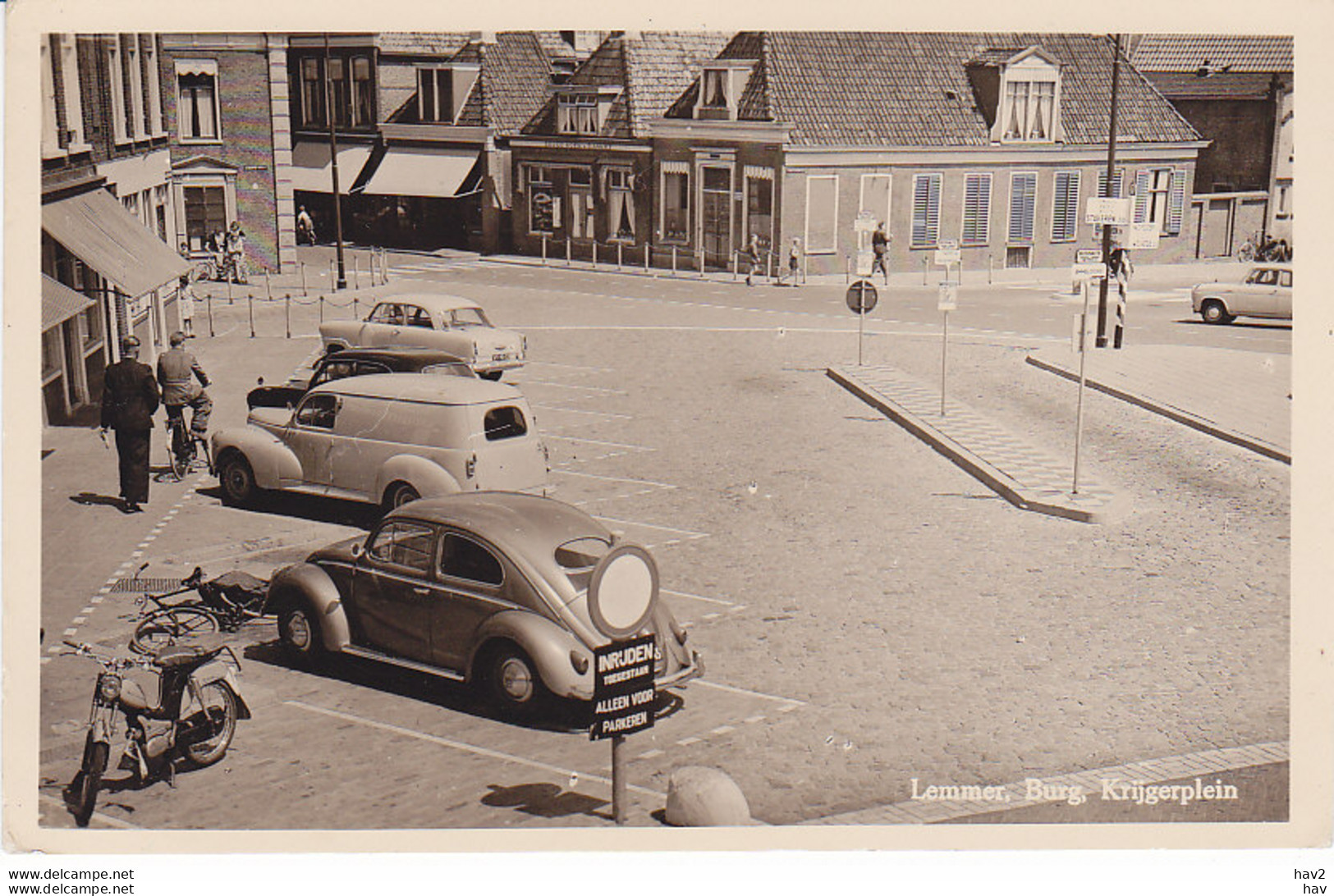 Lemmer Burg. Krijgerplein Auto Kever WP0248 - Lemmer