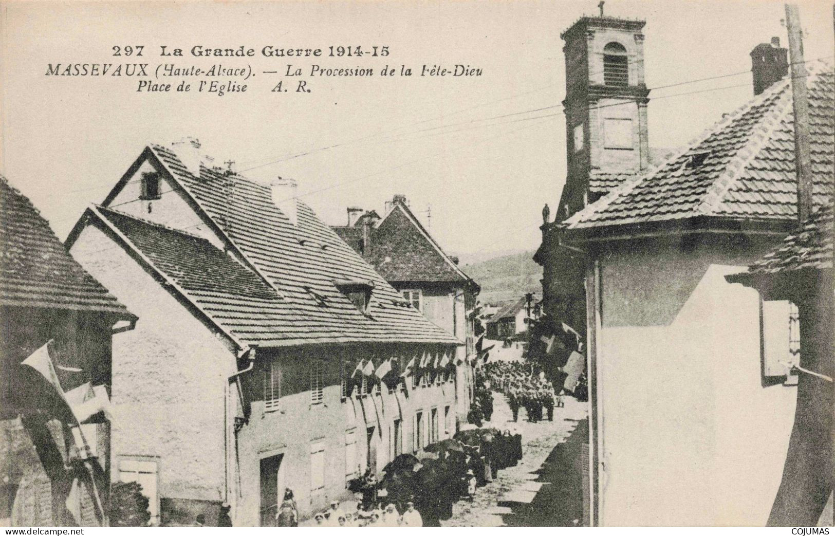 68 - MASSEVAUX - S20291 - La Procession De La Fête Dieu Place De L'Eglise - Masevaux