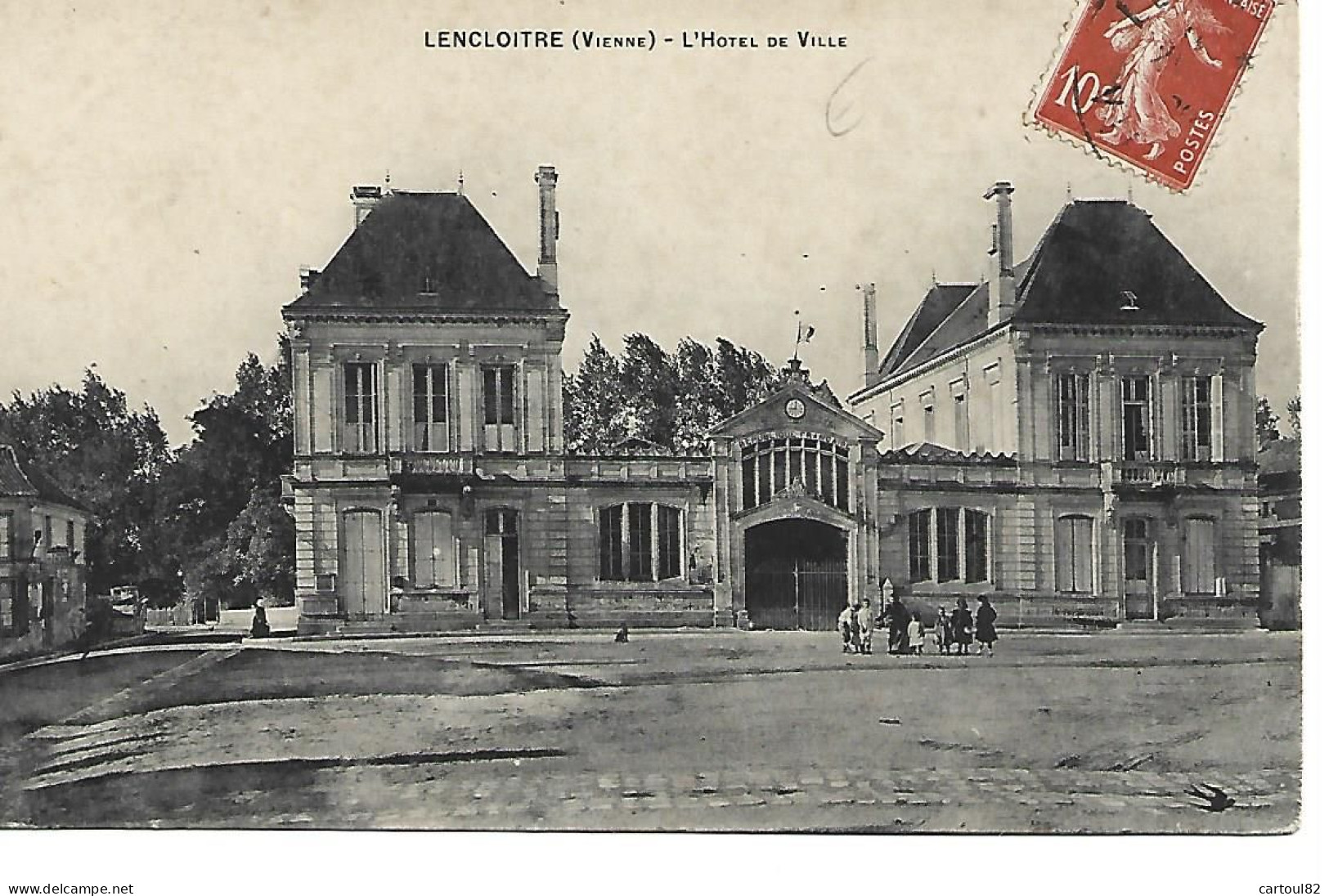 215  PP  CPA  Lencloitre Hotel De Ville Carte Bon état - Lencloitre