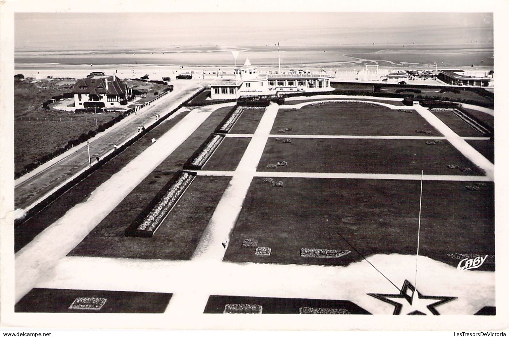 CPA - France - 14 - DEAUVILLE - La Plage Fleurie - Les Jardins Et La Plage - Carte Postale Ancienne - Deauville