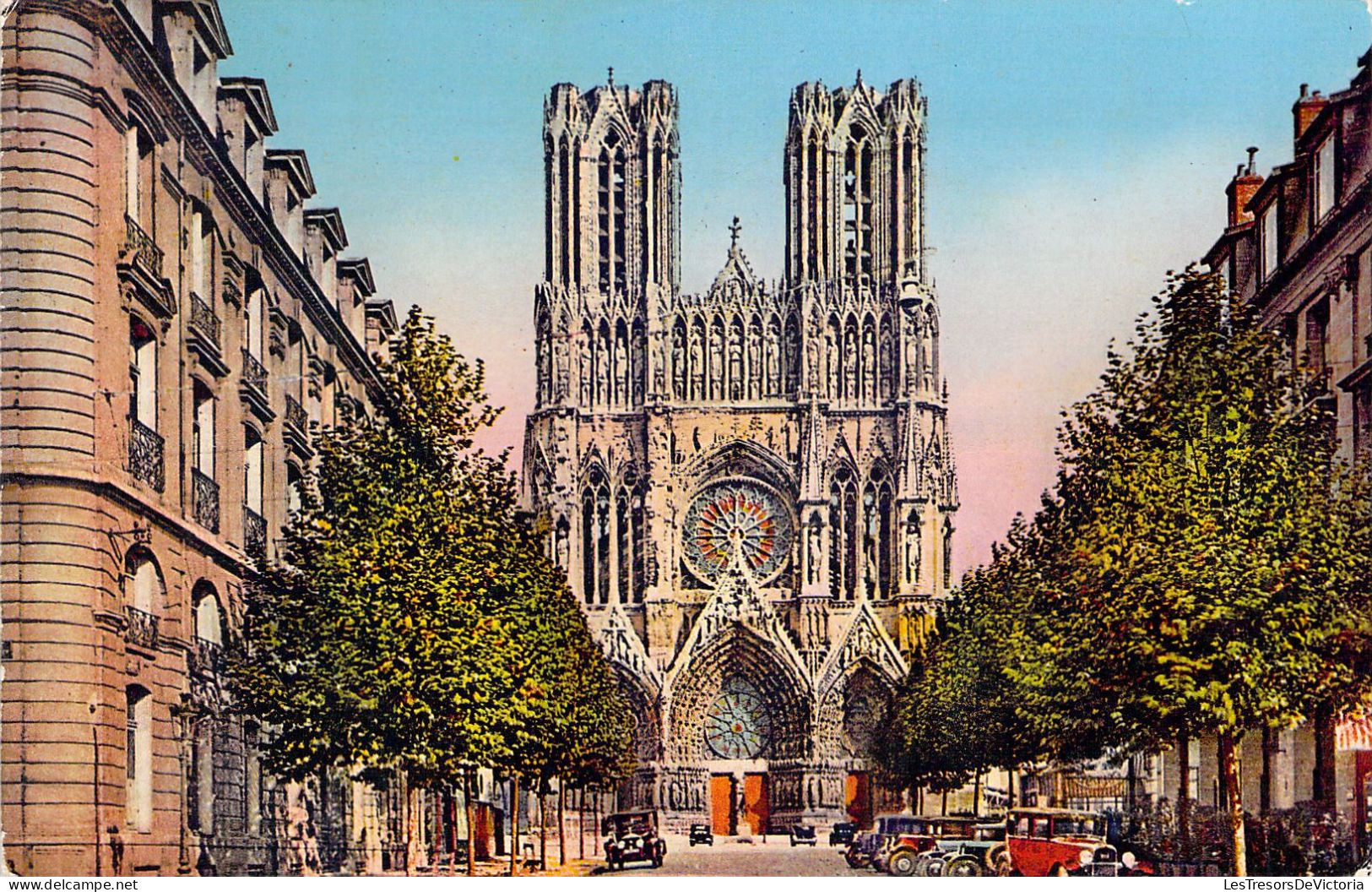 CPA - France - 51 - La Cathédrale De Reims Et Rue John Rockefeller - Carte Postale Ancienne - Reims