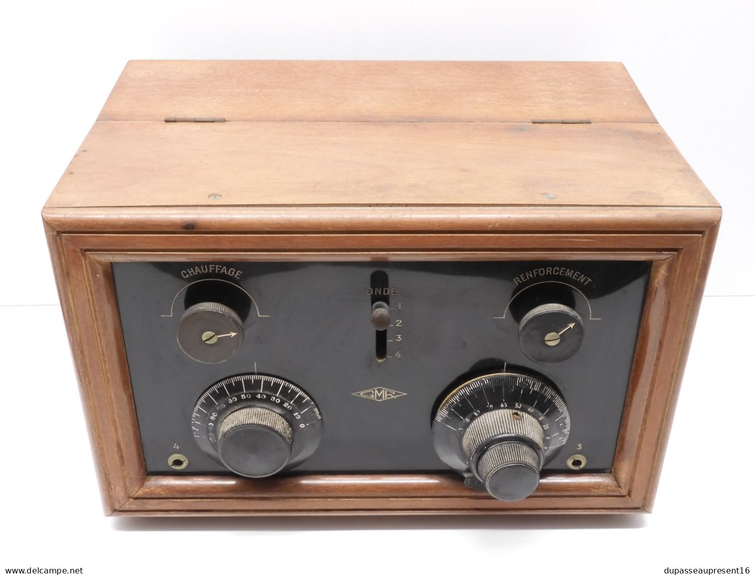 - ANCIEN POSTE RADIO TSF Marque GMR Caisse BOIS POSTE à LAMPES Bout. BAKELITE  E - Apparaten