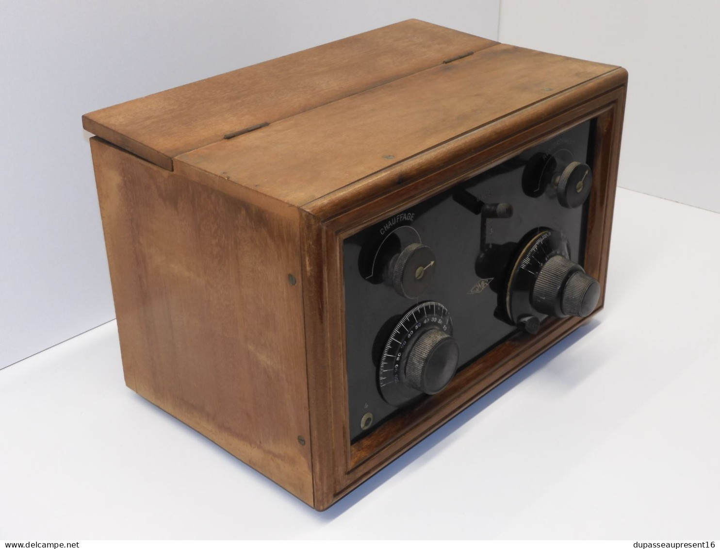 - ANCIEN POSTE RADIO TSF marque GMR Caisse BOIS POSTE à LAMPES Bout. BAKELITE  E