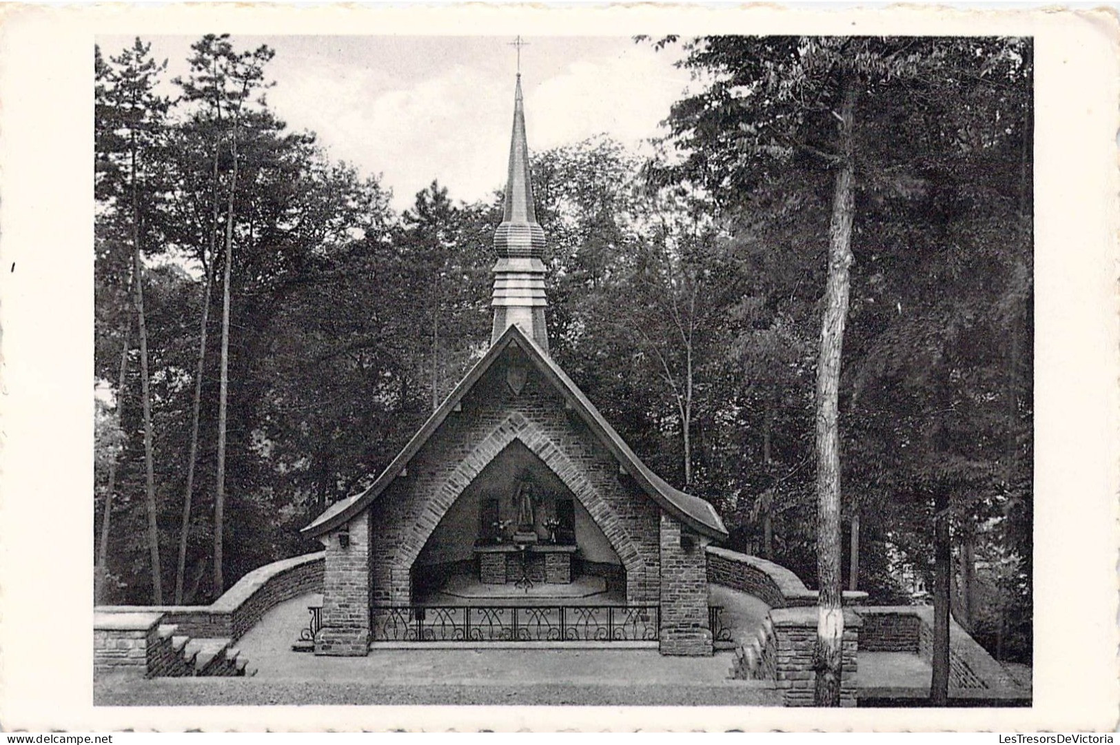 BELGIQUE - MARCHE EN FAMENNE - Chapelle Votive En Reconnaissance Dédiée Au Sacré Coeur - Carte Postale Ancienne - Marche-en-Famenne