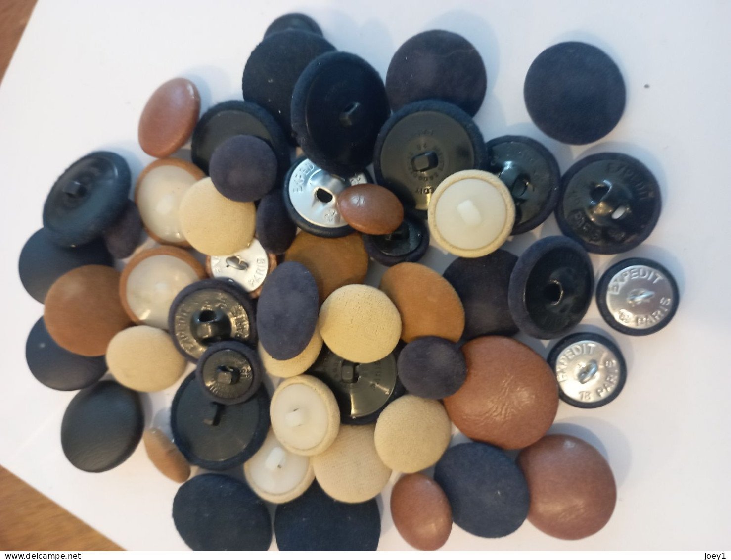 1 lot de boutons vintage,plusieurs centaines e