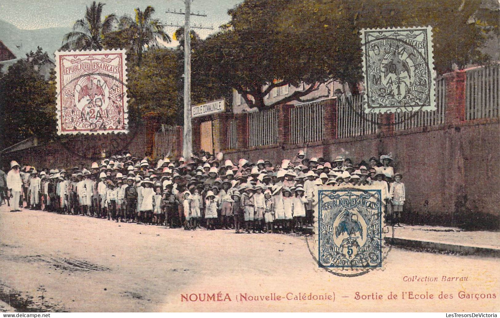 FRANCE - NOUVELLE CALEDONIE - NOUMEA - Sortie De L'Ecole Des Garçons - Carte Postale Ancienne - Nouvelle Calédonie