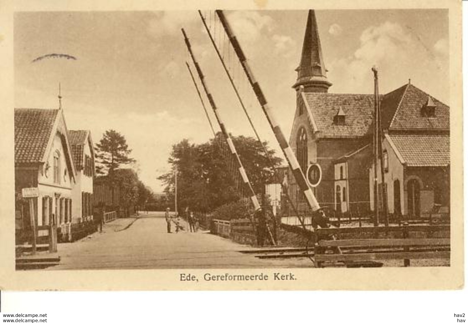 Ede Gereformeerde Kerk Spoorwegovergang 2403 - Ede