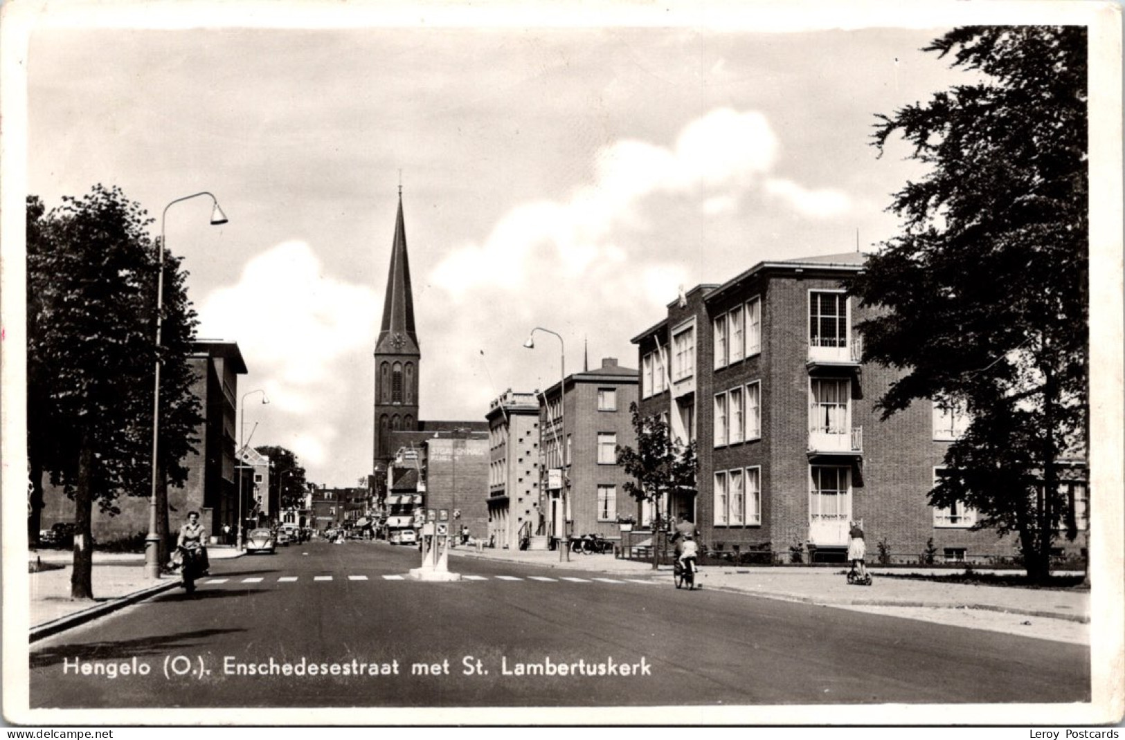 #3566 - Hengelo, Enschedesestraat Met St. Lambertuskerk (OV) - Hengelo (Ov)