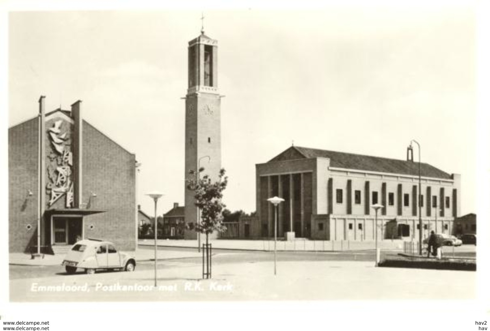 Emmeloord Postkantoor En R.-K. Kerk 3037 - Emmeloord