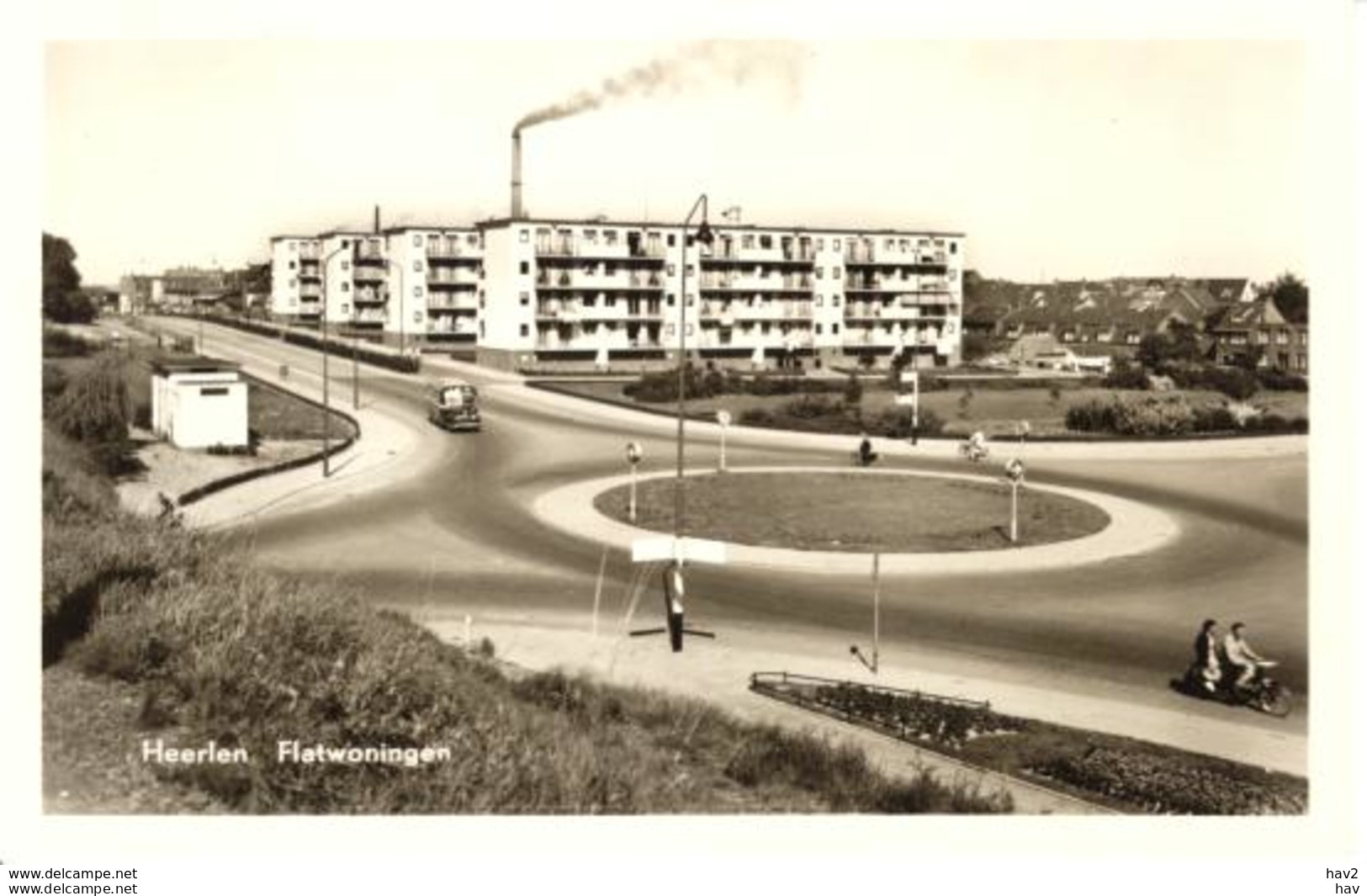 Heerlen Flatwoningen Rotonde Met Bus IAO 3560 - Heerlen