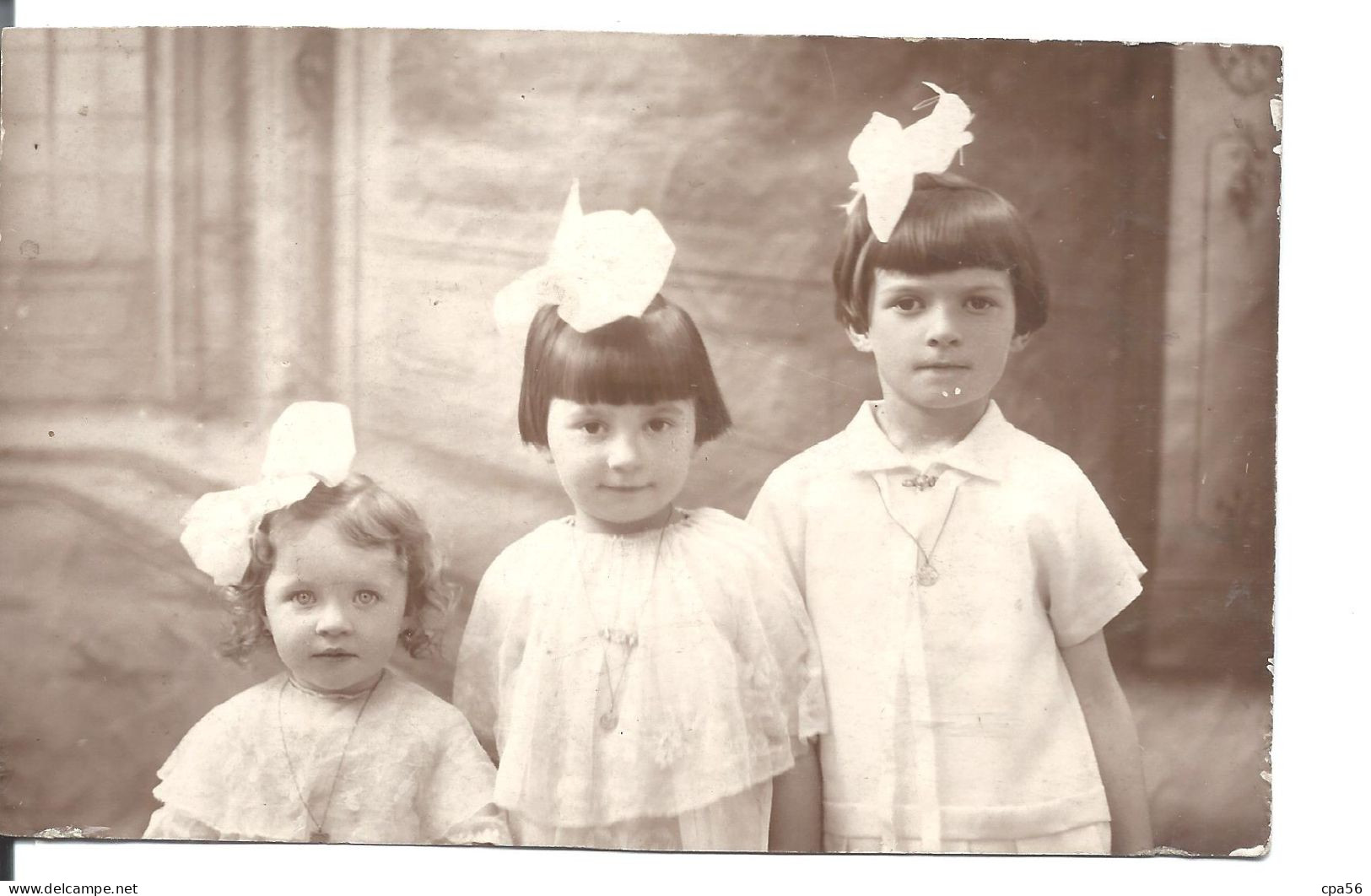 Généalogie Enfantine - Carte Photo 3 Jeunes FILLETTES Enfants - Prénoms Au Dos - Lisette - Yvonne Etc... - Genealogy