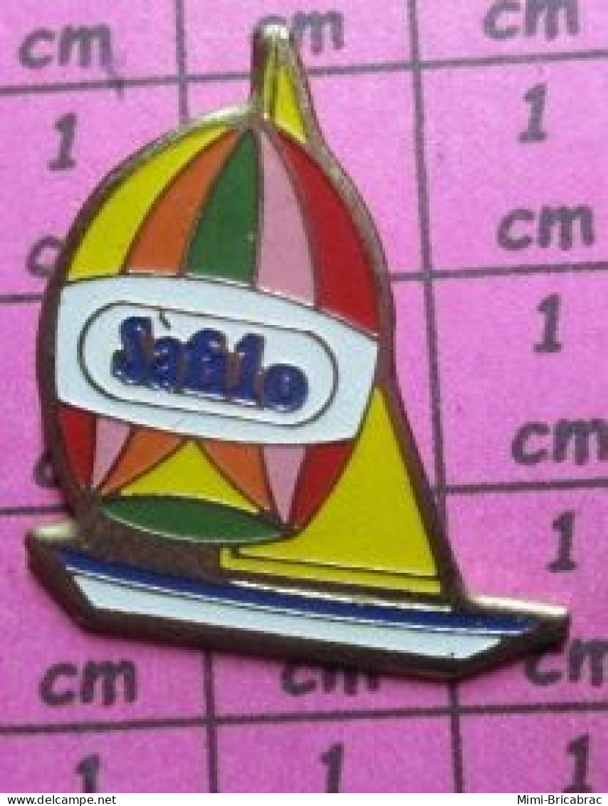 813F Pin's Pins / Beau Et Rare / SPORTS / VOILE VOILIER SPI MULTICOLORE SAFILO - Sailing, Yachting