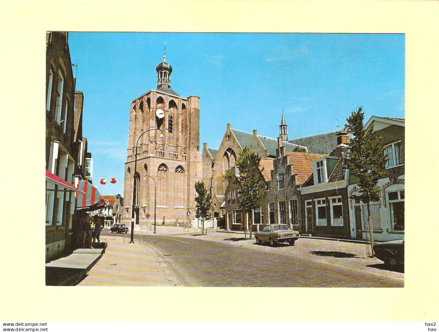 Workum Straat Met Ned. Hervormde Kerk RY36463 - Workum