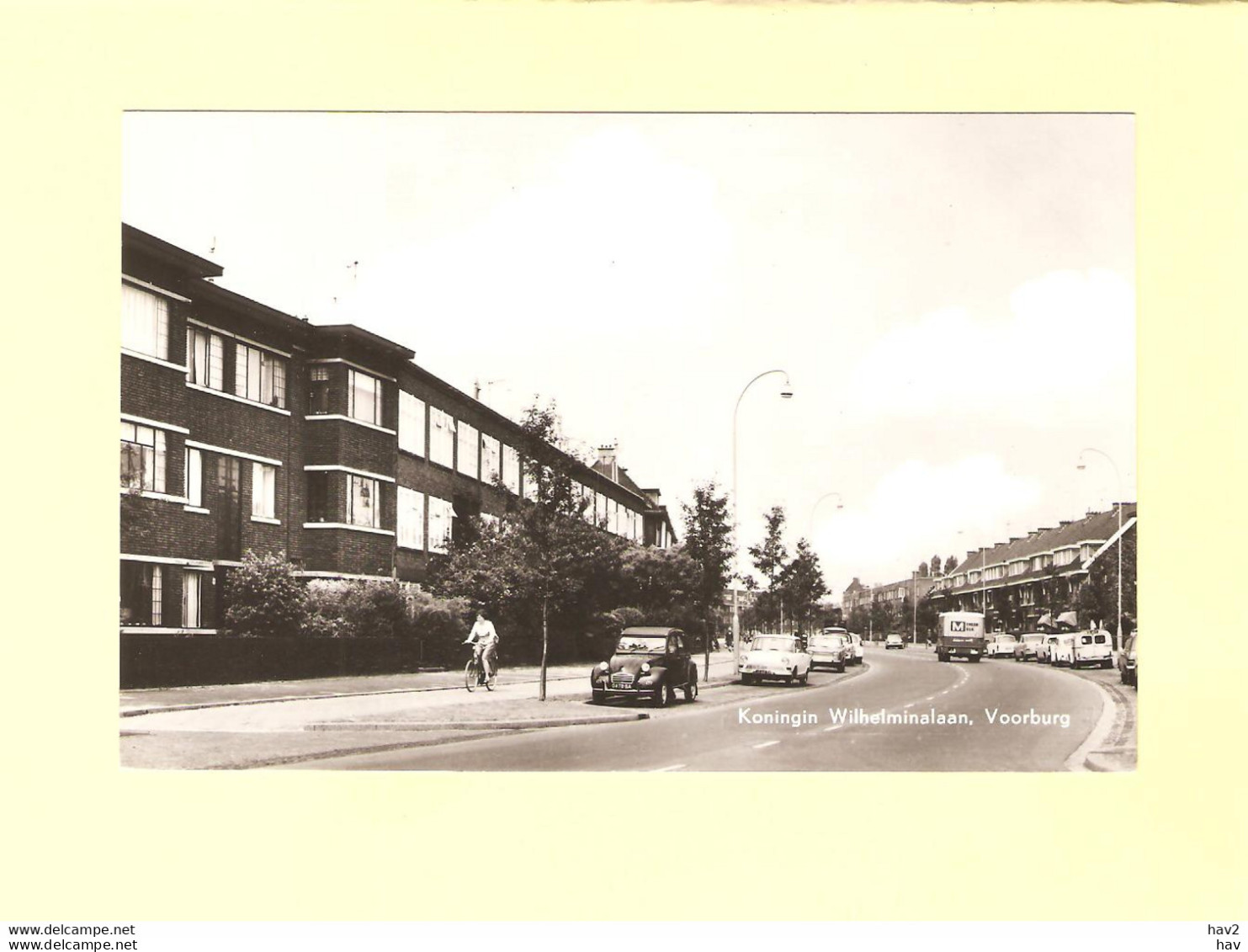 Voorburg Kon. Wilhelminalaan, Auto 2 CV RY38252 - Voorburg