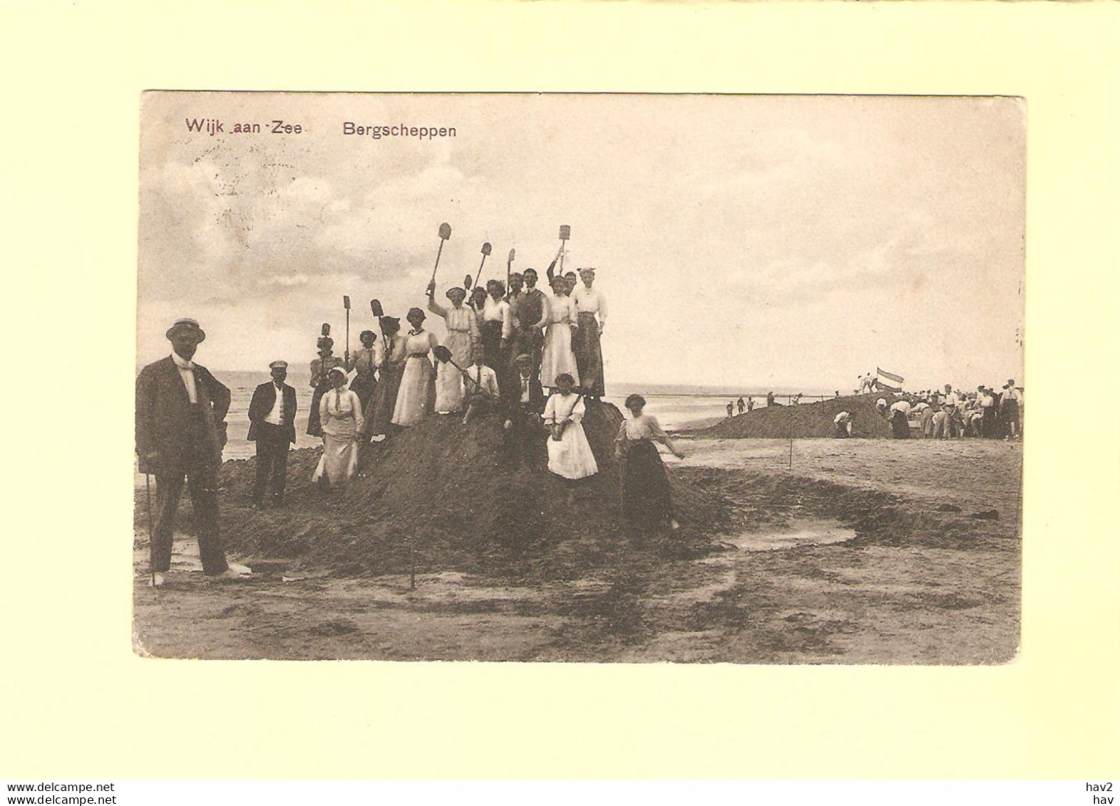 Wijk Aan Zee Mensen Spelen Strand Ca. 1912 RY38578 - Wijk Aan Zee