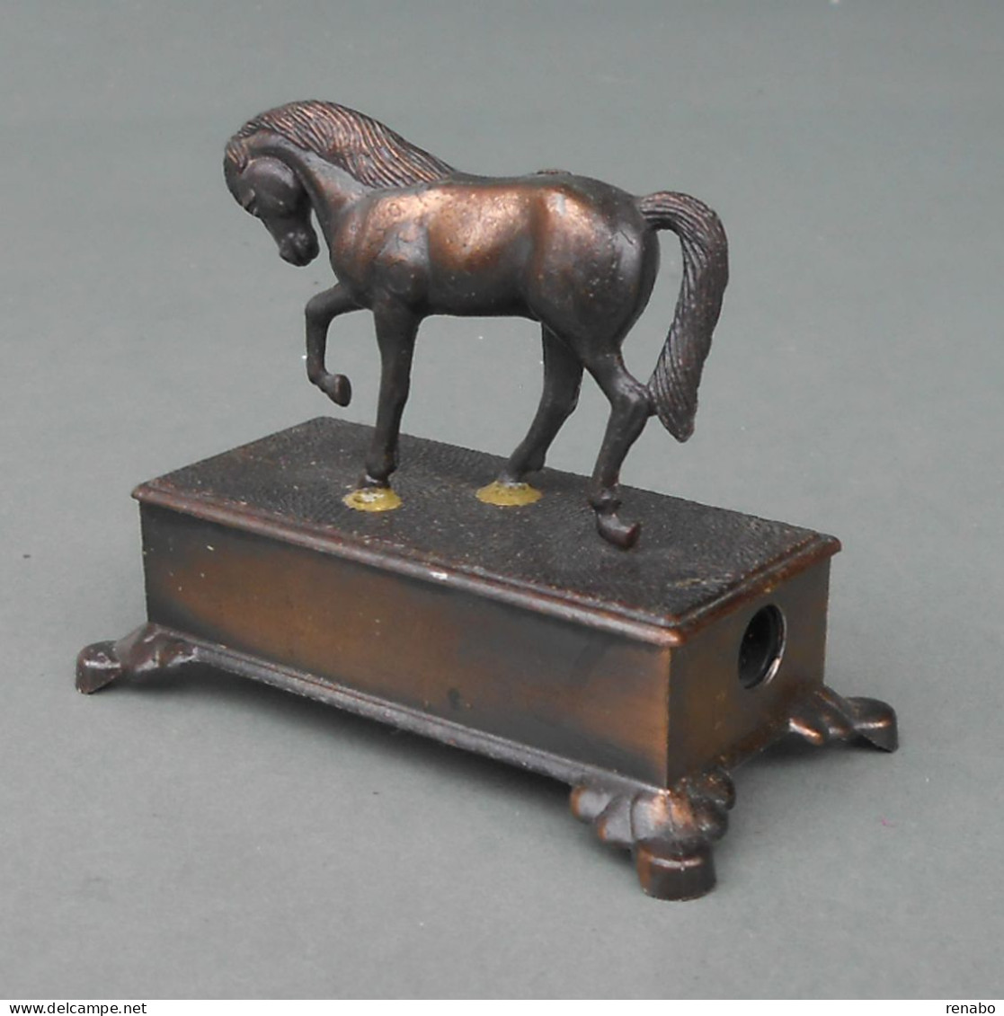 Cavallo, Trotting Horse; Old, N°. AT-946 . Temperamatite, Pencil-Sharpener, Taille Crayon, Anspitzer. Never Used. - Paarden