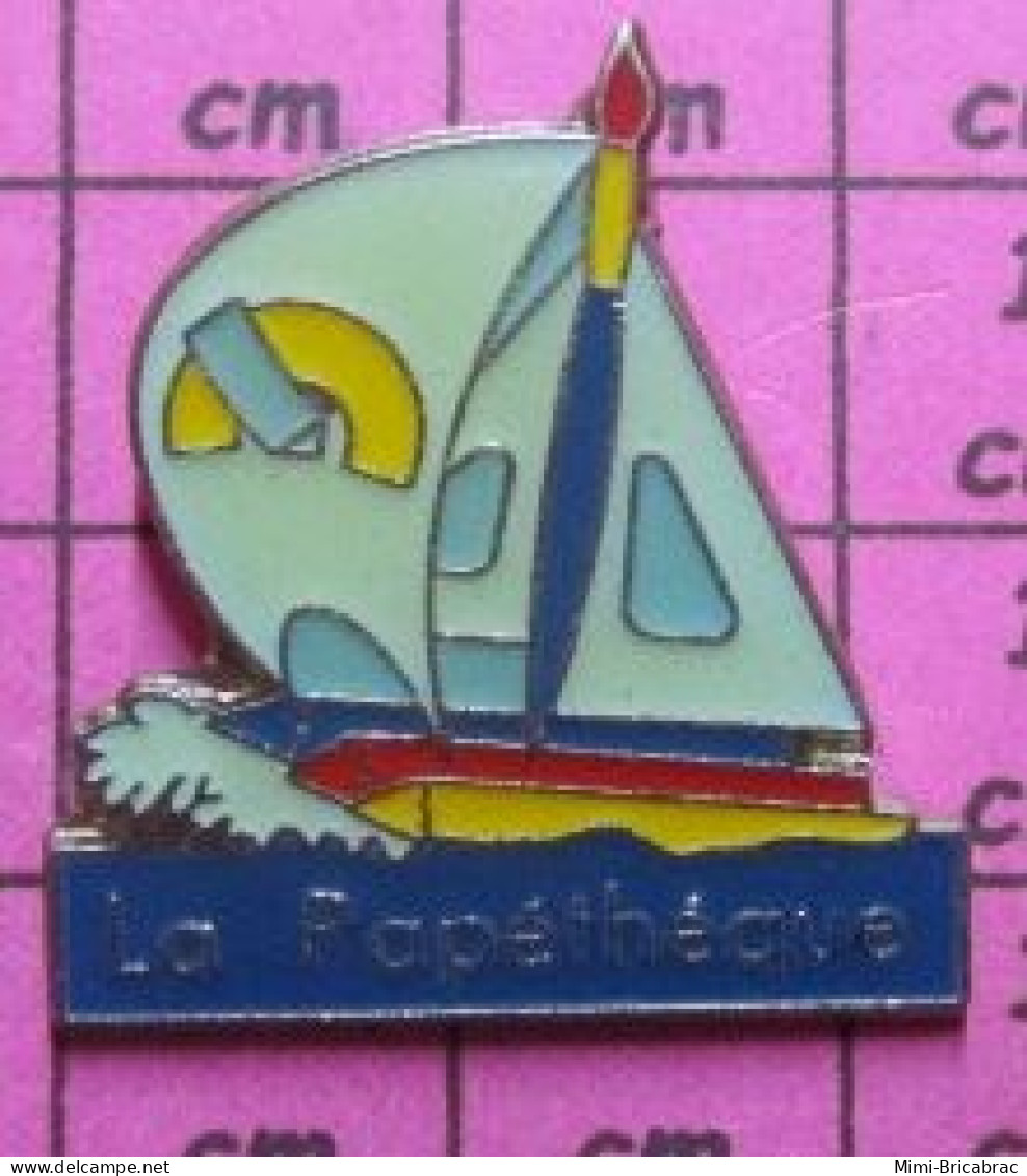 813F Pin's Pins / Beau Et Rare / SPORTS / VOILE VOLIER LA PAPETHEQUE COURSE REGATE - Voile