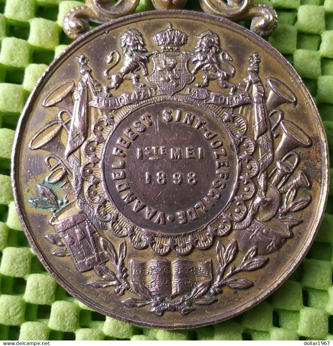 Medaille -  Gemeente Zele - Oost-Vlaanderen 1898 - Vaandelfeest Sint - Jozefscilde 1ste. Mei 1898 - Tokens Of Communes