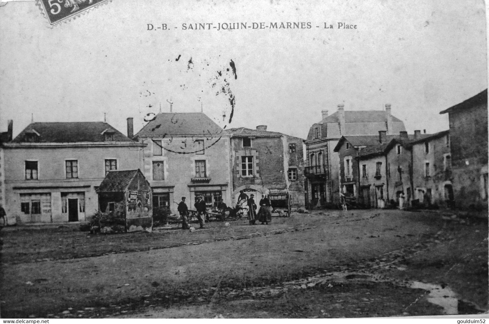 La Place - Saint Jouin De Marnes