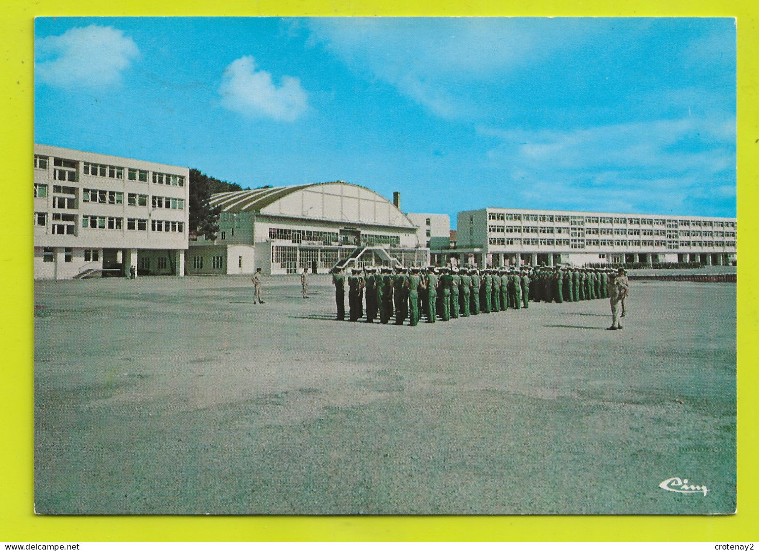 33 HOURTIN Vers Carcan Centre Formation Maritime VOIR ZOOM Instruction Devant Le Foyer Du Marin En 1992 VOIR TIMBRE - Carcans