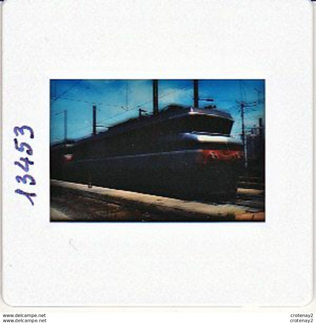 Photo Diapo Diapositive Slide Train Wagon Locomotive Electrique SNCF BB 15016 à LA VILLETTE Le 19/07/1996 VOIR ZOOM - Diapositives