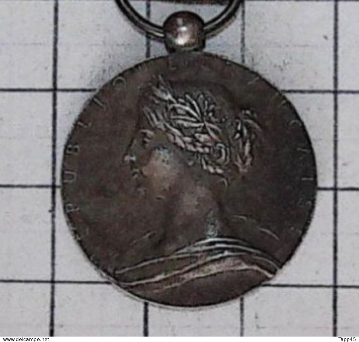 T 3/ PL Milit.5) 11 >  Médaille d’honneur des sapeurs-pompiers 1900