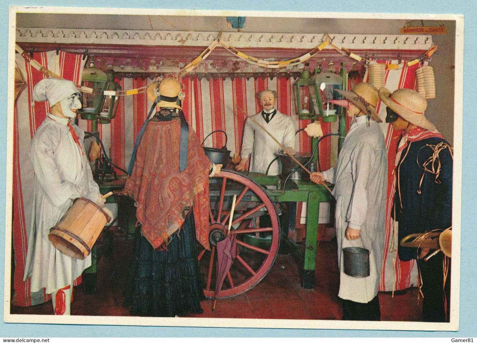 TOURNAI - Musée Du Folklore - Masques Et Marchand De Frites - Tournai