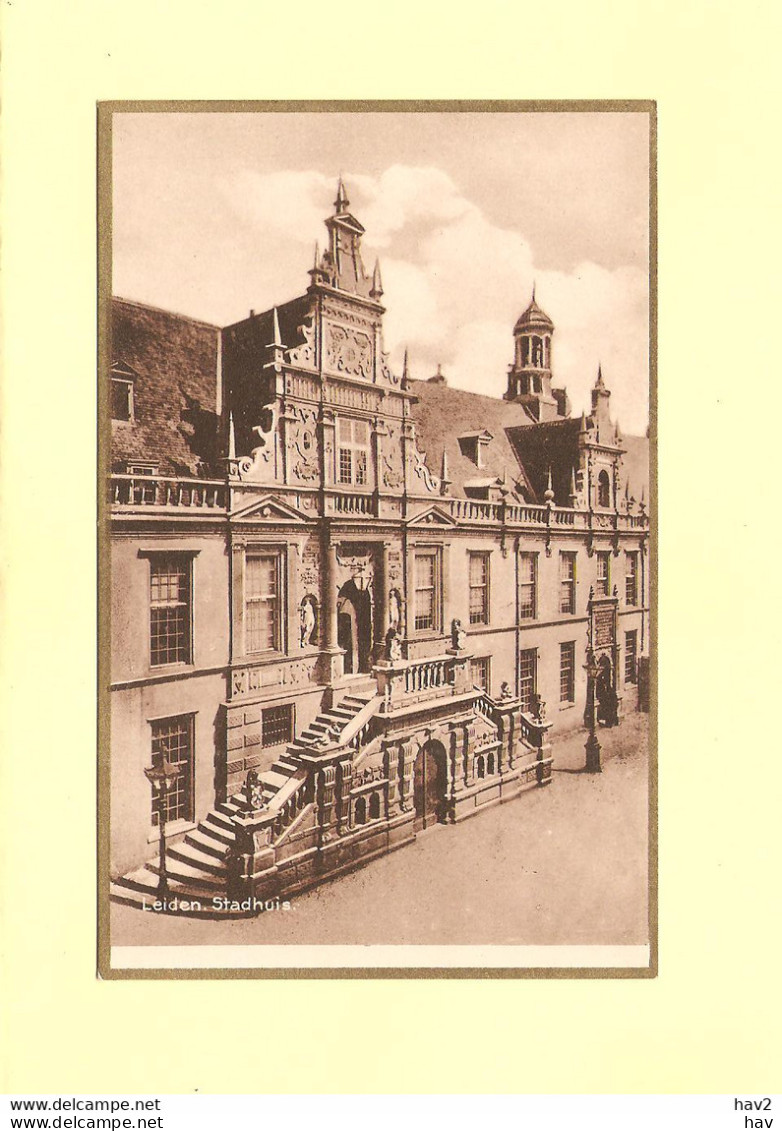 Leiden Stadhuis Met Goudrand  RY41877 - Leiden