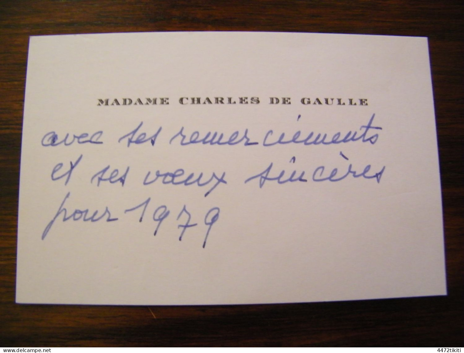 Carte Manuscrite Par Madame Général Charles De Gaulle Née Yvonne Vendroux - 1979 -  SUP (HM 18) - Politisch Und Militärisch