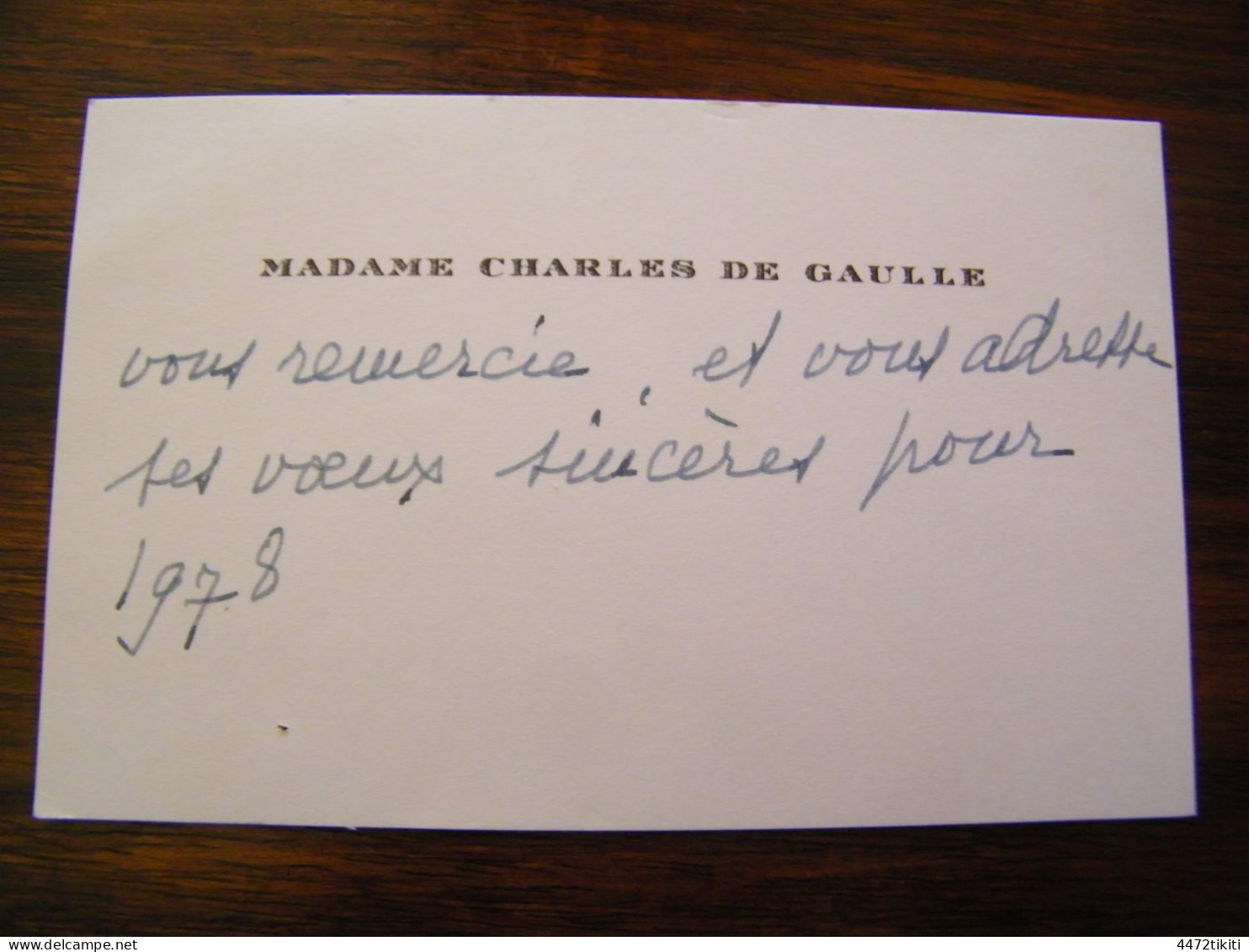 Carte Manuscrite Par Madame Général Charles De Gaulle Née Yvonne Vendroux - 1978 -  SUP (HM 19) - Politisch Und Militärisch