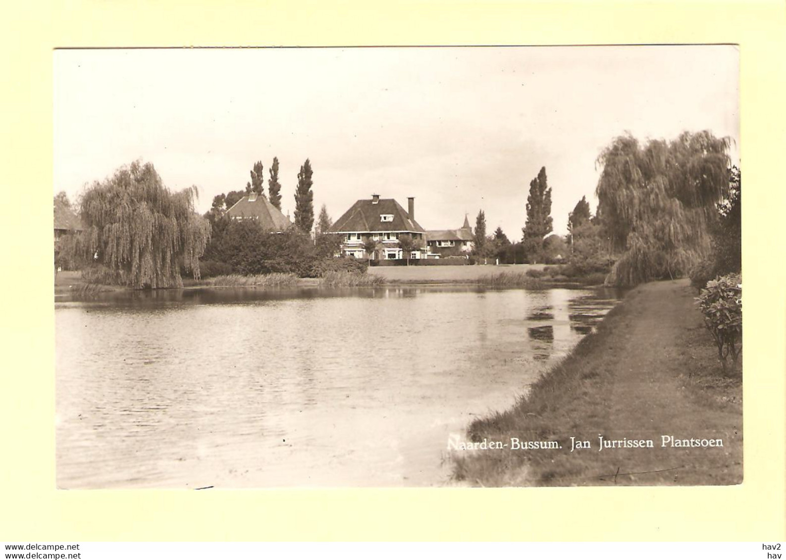 Naarden Bussum Jan Jurrissenplantsoen RY24945 - Naarden