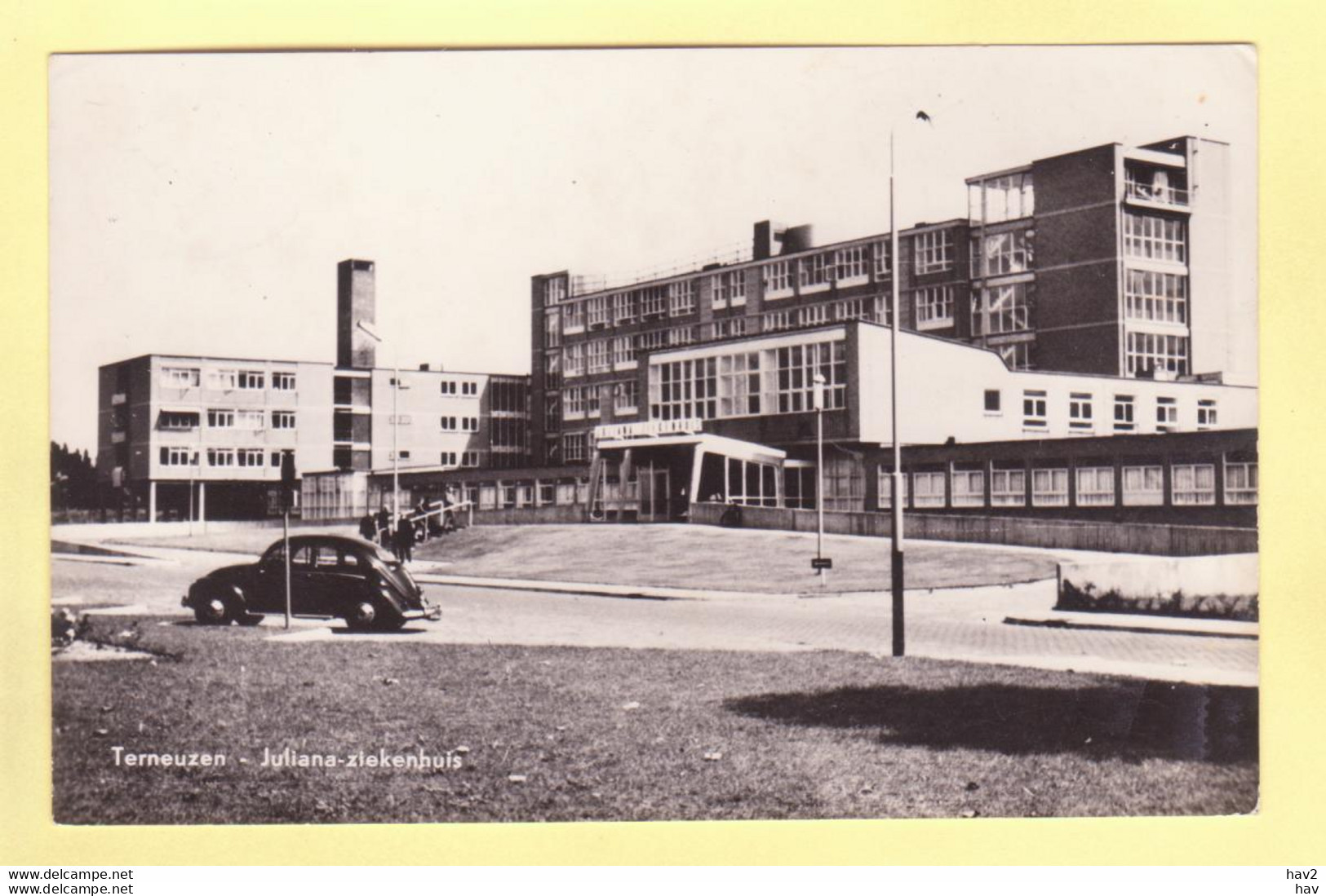 Terneuzen Juliana Ziekenhuis VW Kever RY19626 - Terneuzen