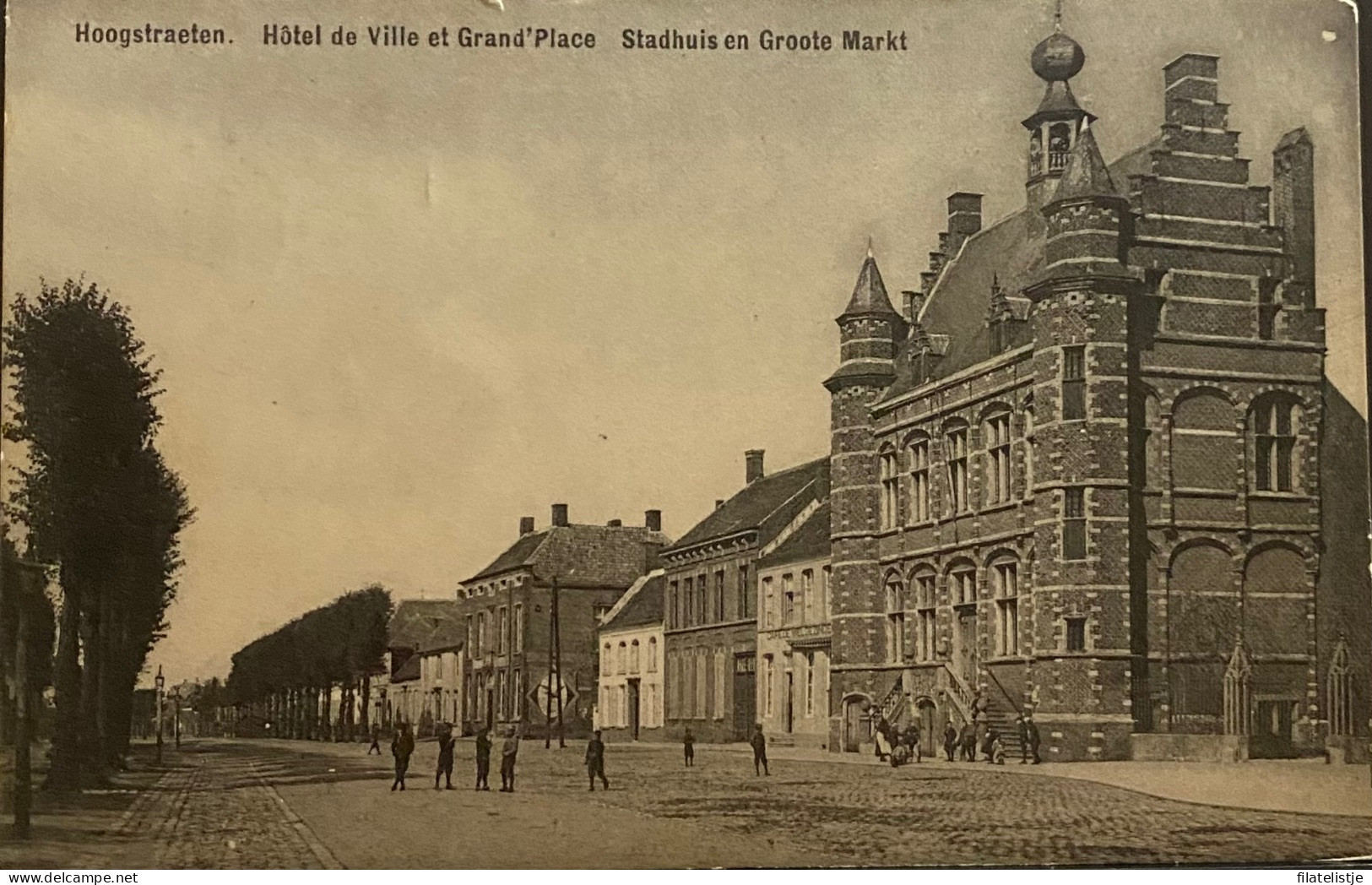 Hoogstraten Stadhuis En Grote Markt - Hoogstraten