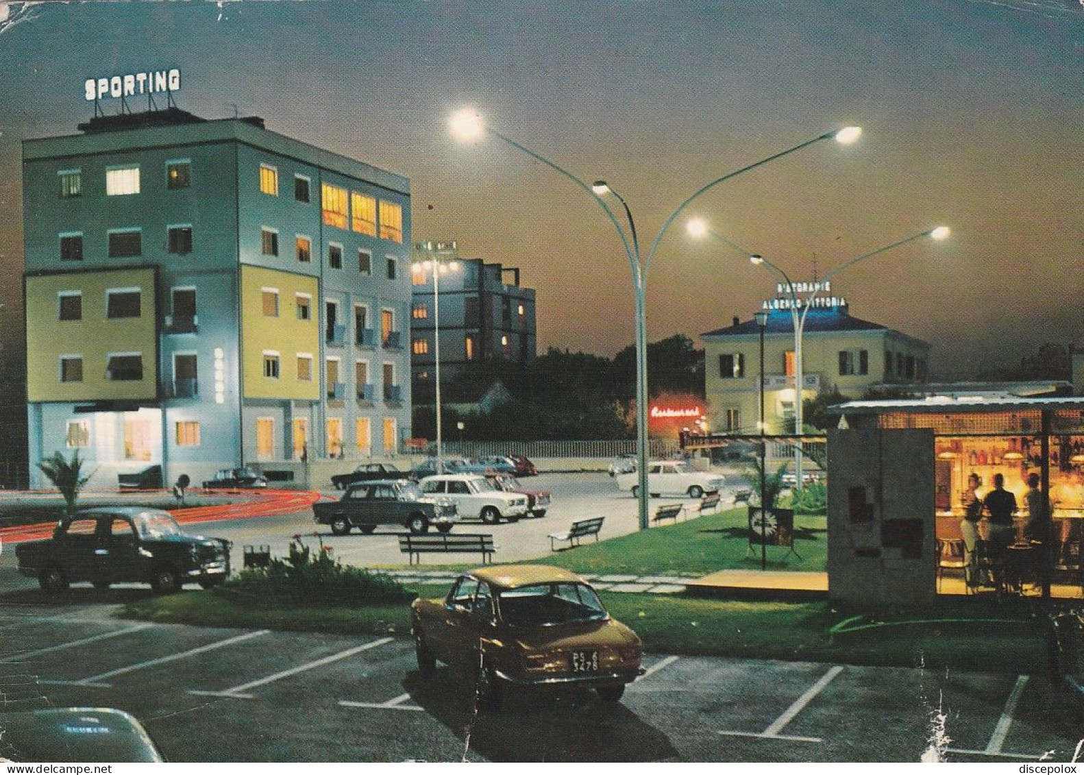 W6580 Fano (Pesaro Urbino) - Piazzale Amendola - Auto Cars Voitures - Notturno Notte Nuit Night Nacht / Viaggiata 1973 - Fano