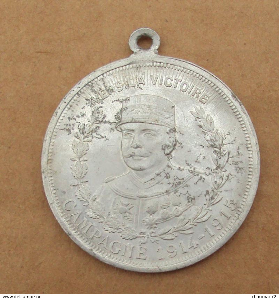 004, Médaille Alu Vers La Victoire Campagne 1914-1915 J'offre Cette Mascotte Au Vaillant Soldat - Francia