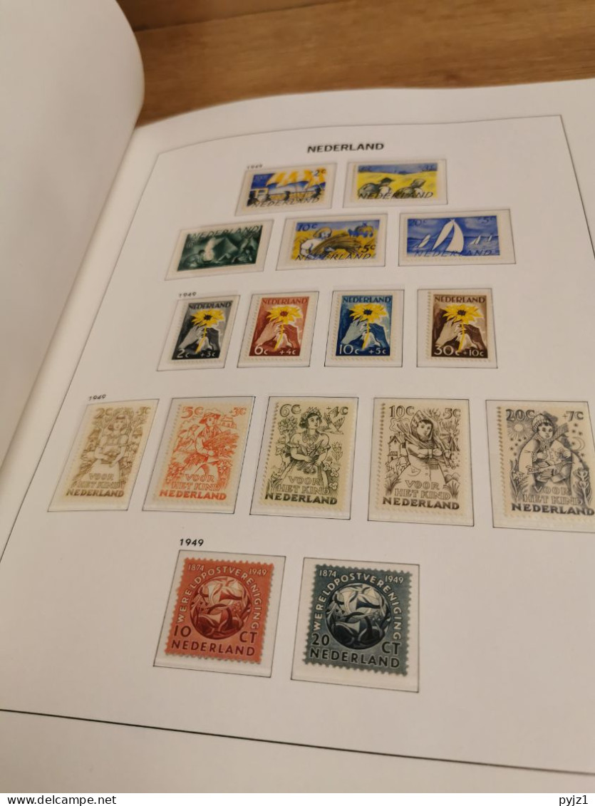 Netherlands MNH 1945-1985 in DAVO luxe album