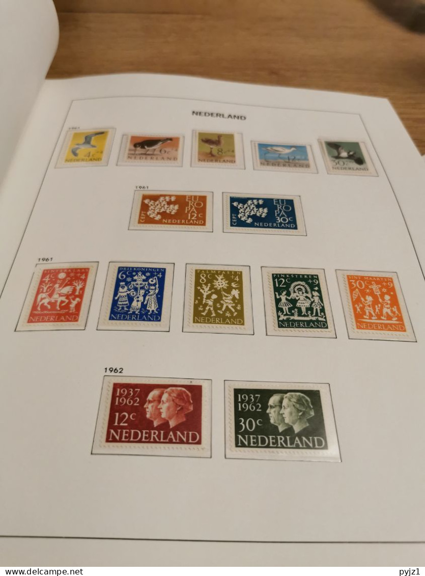 Netherlands MNH 1945-1985 in DAVO luxe album