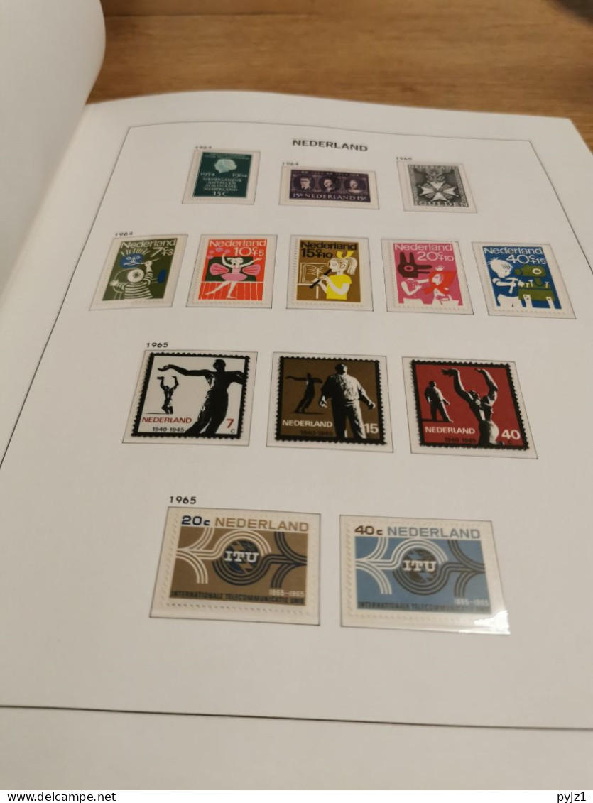 Netherlands MNH 1945-1985 in DAVO luxe album