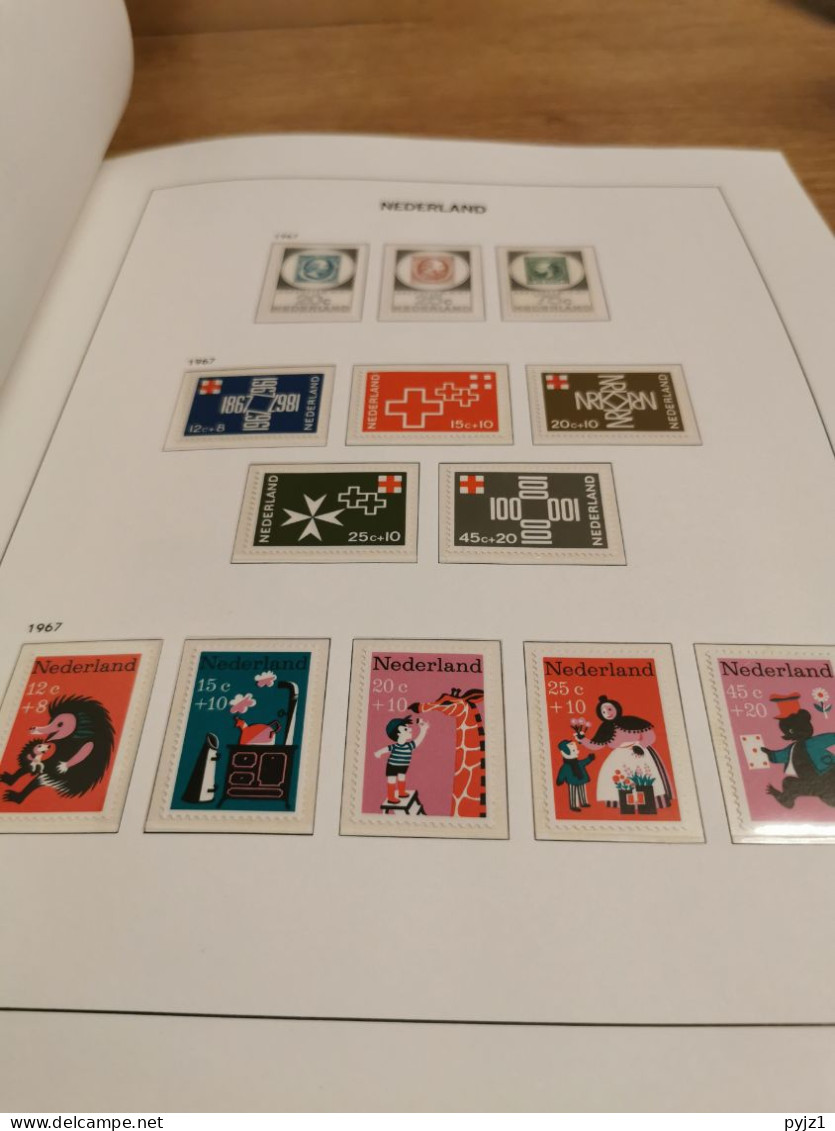 Netherlands MNH 1945-1985 in DAVO luxe album