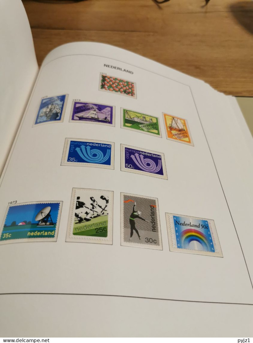 Netherlands MNH 1945-1985 in DAVO luxe album