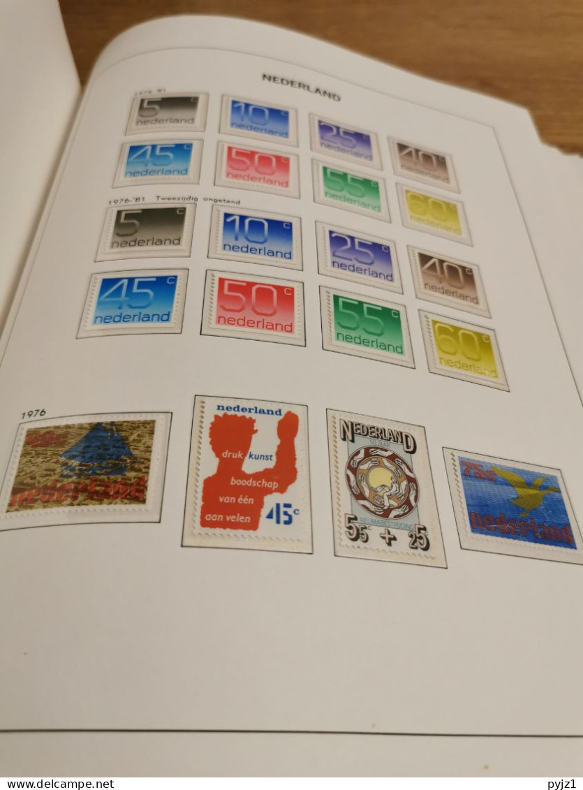 Netherlands MNH 1945-1985 in DAVO luxe album