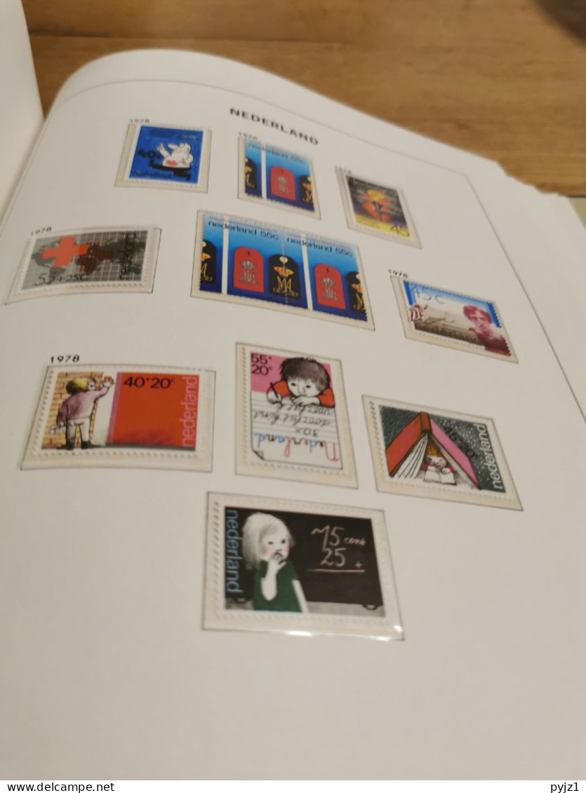 Netherlands MNH 1945-1985 in DAVO luxe album